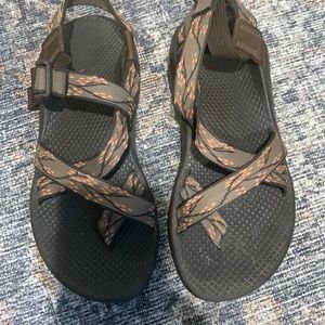Barely worn Chacos women